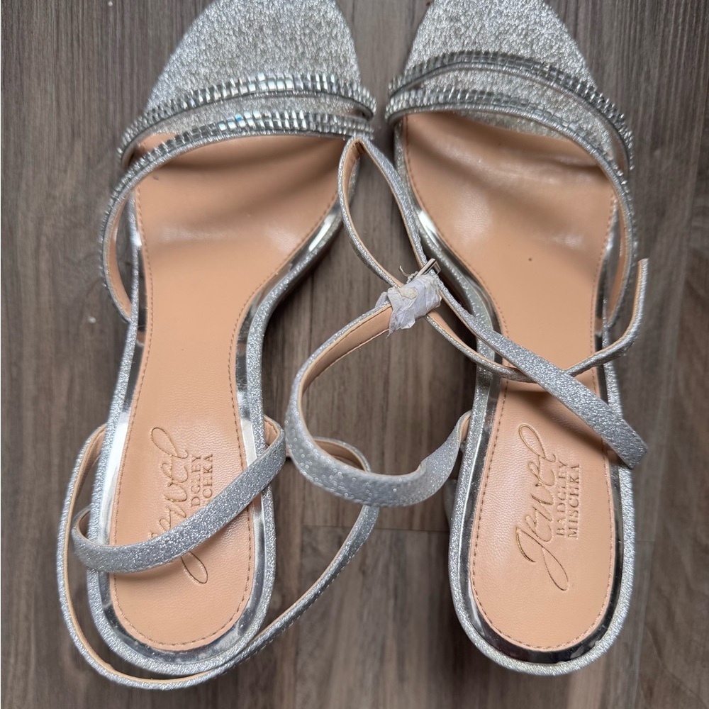 Badgely Mischka Silver Strappy heels sz 8 wedding bridal sparkle party